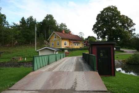 Slussvaktarhus vid Hovetorps slussen Kinda kanal Lkpg.